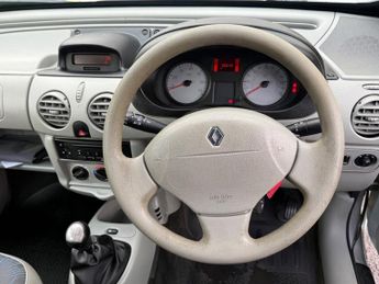 Renault Kangoo 1.2 16v Expression 5dr 75BHP