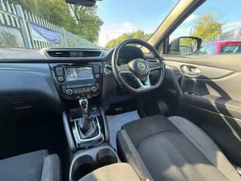 Nissan Qashqai 1.2 DIG-T N-Connecta XTRON Euro 6 (s/s) 5dr