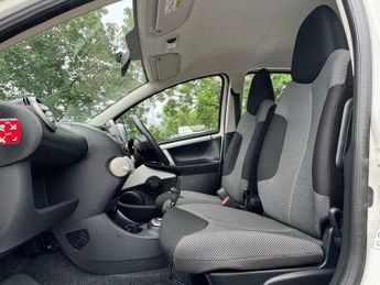 Toyota AYGO 1.0 VVT-i Move MultiMode Euro 5 5dr