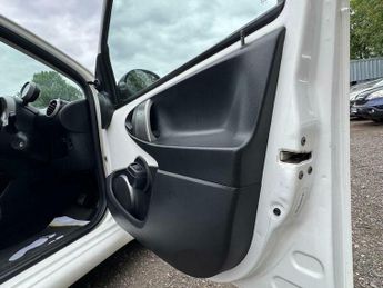 Toyota AYGO 1.0 VVT-i Move MultiMode Euro 5 5dr