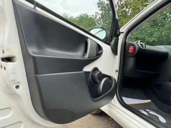 Toyota AYGO 1.0 VVT-i Move MultiMode Euro 5 5dr