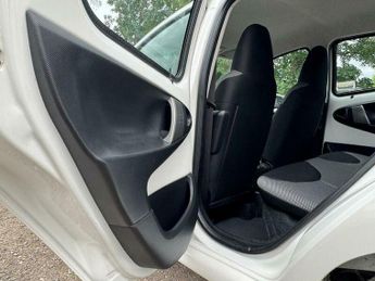 Toyota AYGO 1.0 VVT-i Move MultiMode Euro 5 5dr