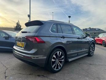 Volkswagen Tiguan 1.5 TSI EVO R-Line Tech DSG Euro 6 (s/s) 5dr