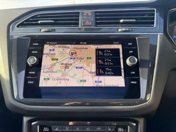 Volkswagen Tiguan 1.5 TSI EVO R-Line Tech DSG Euro 6 (s/s) 5dr