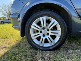 Vauxhall Astra 1.8i 16v Active 5dr