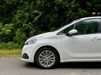 Peugeot 208 1.2 PureTech Allure EAT Euro 6 (s/s) 5dr