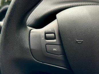 Peugeot 208 1.2 PureTech Allure EAT Euro 6 (s/s) 5dr