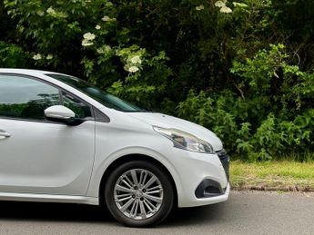 Peugeot 208 1.2 PureTech Allure EAT Euro 6 (s/s) 5dr