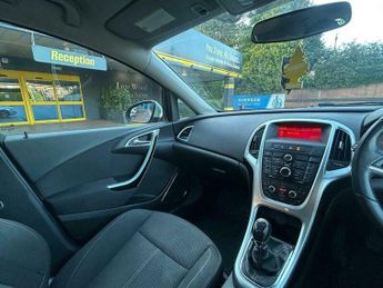 Vauxhall Astra 1.7 CDTi ecoFLEX 99g SRi Euro 5 (s/s) 5dr