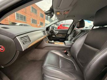 Jaguar XF 2.2d Premium Luxury Auto Euro 5 (s/s) 4dr