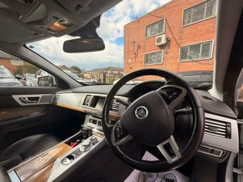 Jaguar XF 2.2d Premium Luxury Auto Euro 5 (s/s) 4dr
