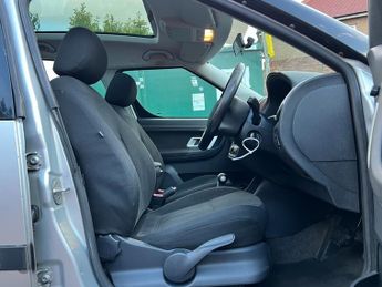 Skoda Roomster 1.6 16V 3 MPV 5dr Petrol Tiptronic (185 g/km, 105 bhp)