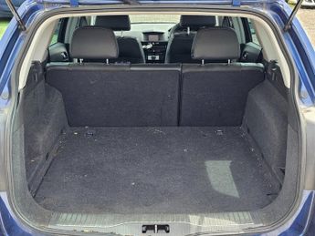Vauxhall Astra 1.6i 16v Design Easytronic 5dr