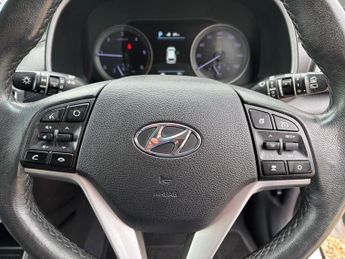Hyundai Tucson 1.6 CRDi MHEV Premium SE SUV 5dr Diesel Hybrid DCT Euro 6 (s/s) 
