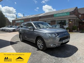 Mitsubishi Outlander PHEV GX 4HS,, BLUETOOTH, HEATED LEATHER SEATS, SUNROOF