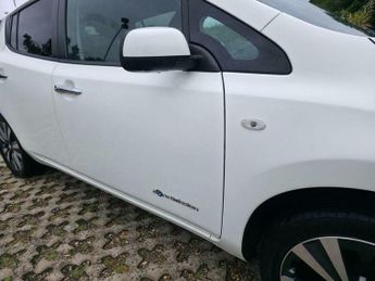 Nissan Leaf 24kWh Tekna Auto 5dr
