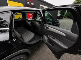 Renault  1.6 E-TECH S Edition Auto 2WD Euro 6 (s/s) 5dr