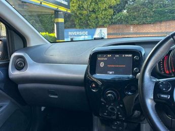 Peugeot 108 1.2 VTi PureTech Allure Euro 5 5dr