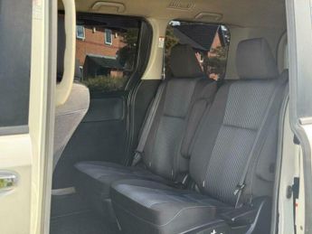 Toyota Voxy 1.8 VVT-h Hybrid 7 seat 5dr Euro 6
