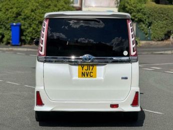 Toyota Voxy 1.8 VVT-h Hybrid 7 seat 5dr Euro 6