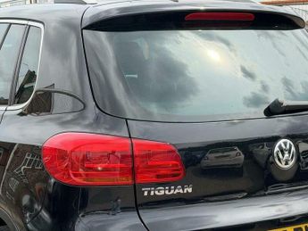 Volkswagen Tiguan 2.0 TDI BlueMotion Tech Match DSG 4WD Euro 5 (s/s) 5dr