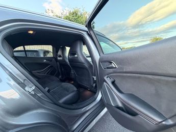 Mercedes GLA GLA 220 D 4MATIC AMG LINE PREMIUM AUTO DIESEL 57K MILES STNAV CA