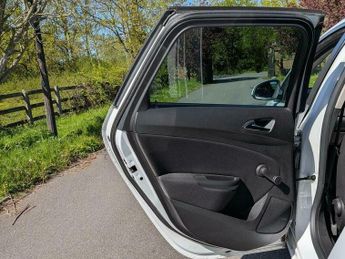 Vauxhall Astra 2.0 CDTi SRi Sports Tourer Auto Euro 5 5dr