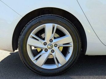 Vauxhall Astra 2.0 CDTi SRi Sports Tourer Auto Euro 5 5dr