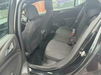 Vauxhall Astra 1.4i Turbo SRi Nav Hatchback 5dr Petrol Auto Euro 6 (s/s) (150 p