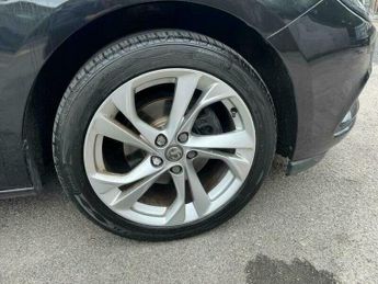 Vauxhall Astra 1.4i Turbo SRi Nav Hatchback 5dr Petrol Auto Euro 6 (s/s) (150 p