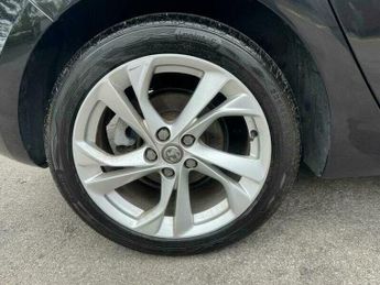 Vauxhall Astra 1.4i Turbo SRi Nav Hatchback 5dr Petrol Auto Euro 6 (s/s) (150 p