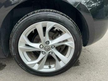 Vauxhall Astra 1.4i Turbo SRi Nav Hatchback 5dr Petrol Auto Euro 6 (s/s) (150 p