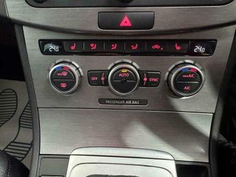 Volkswagen Passat 2.0 Passat Executive Style TDI BlueMotion Technology Semi-Auto 5
