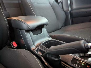 Toyota RAV4 2.5 VVT-h Business Edition Plus CVT Euro 6 (s/s) 5dr