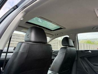 Volkswagen Passat 2.0 TDI Highline Plus DSG Euro 5 4dr