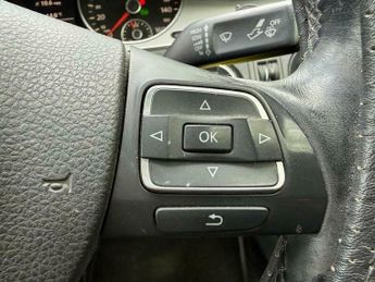 Volkswagen Passat 2.0 TDI Highline Plus DSG Euro 5 4dr