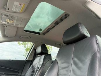 Volkswagen Passat 2.0 TDI Highline Plus DSG Euro 5 4dr