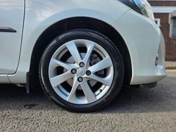 Toyota Yaris VVT-I T SPIRIT