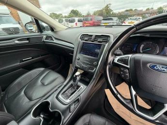 Ford Mondeo 2.0 TiVCT Titanium Edition CVT Euro 6 (s/s) 4dr (18 inch alloys)
