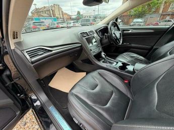 Ford Mondeo 2.0 TiVCT Titanium Edition CVT Euro 6 (s/s) 4dr (18 inch alloys)