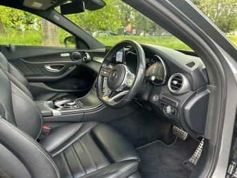 Mercedes-Benz C Class 2.0 C300d AMG Line (Premium) G-Tronic+ Euro 6 (s/s) 4dr