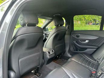 Mercedes-Benz C Class 2.0 C300d AMG Line (Premium) G-Tronic+ Euro 6 (s/s) 4dr