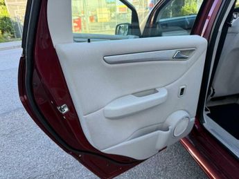 Mercedes-Benz B Class 1.7 B180 SE CVT 5dr