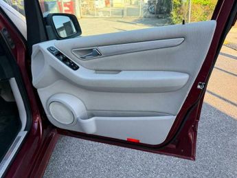 Mercedes-Benz B Class 1.7 B180 SE CVT 5dr
