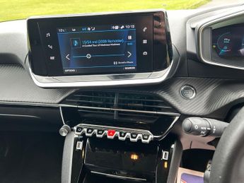 Peugeot 208 PURETECH ALLURE PREMIUM PLUS S/S
