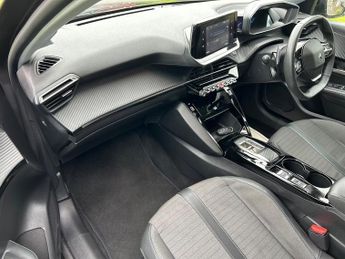 Peugeot 208 PURETECH ALLURE PREMIUM PLUS S/S
