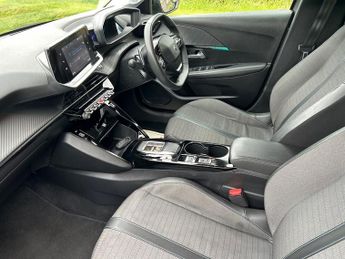Peugeot 208 PURETECH ALLURE PREMIUM PLUS S/S