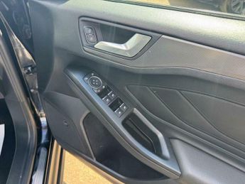 Ford Focus 2.0 EcoBlue Titanium X Auto Euro 6 (s/s) 5dr