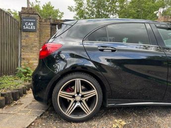 Mercedes-Benz A Class 2.0 A250 AMG (Premium) 7G-DCT Euro 6 (s/s) 5dr