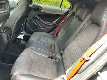 Mercedes-Benz A Class 2.0 A250 AMG (Premium) 7G-DCT Euro 6 (s/s) 5dr
